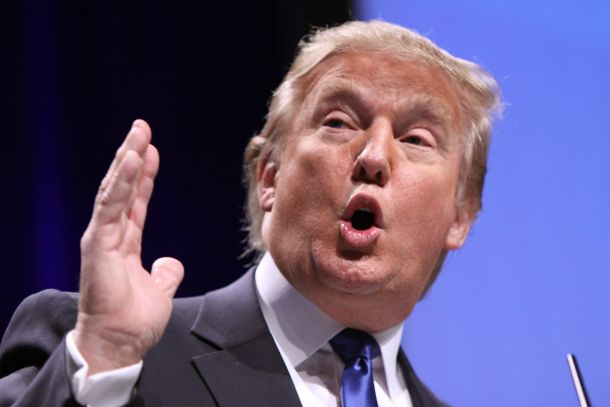 Trump grozi državam, ki podpirajo Iran