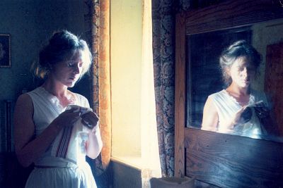 Klopčičev film Dediščina (1984) spremlja dinastijo Vrhunc, ki se ne zna prilagoditi novim časom. Mati Malka (Milena Zupančič) je depresivna, agonična, samomorilska alkoholičarka.