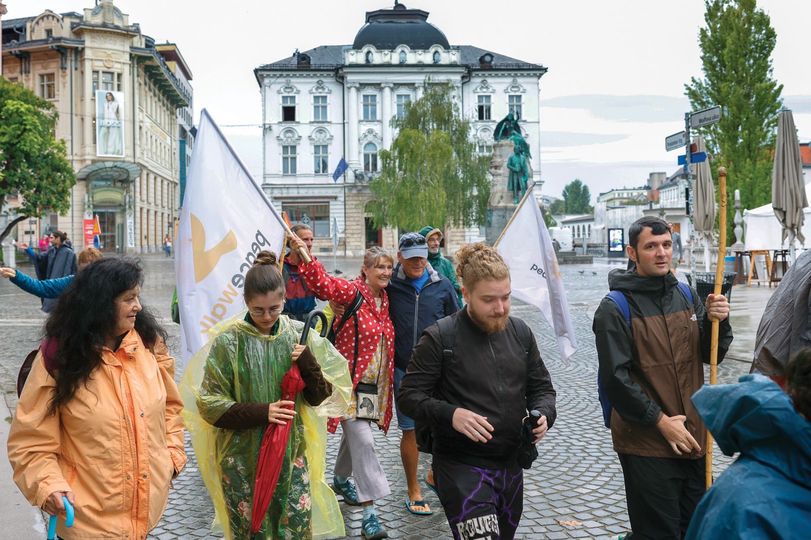 Začetek Balkanske poti na Pohodu za mir (Peacewalk), Prešernov trg, LJ | Borut Krajnc