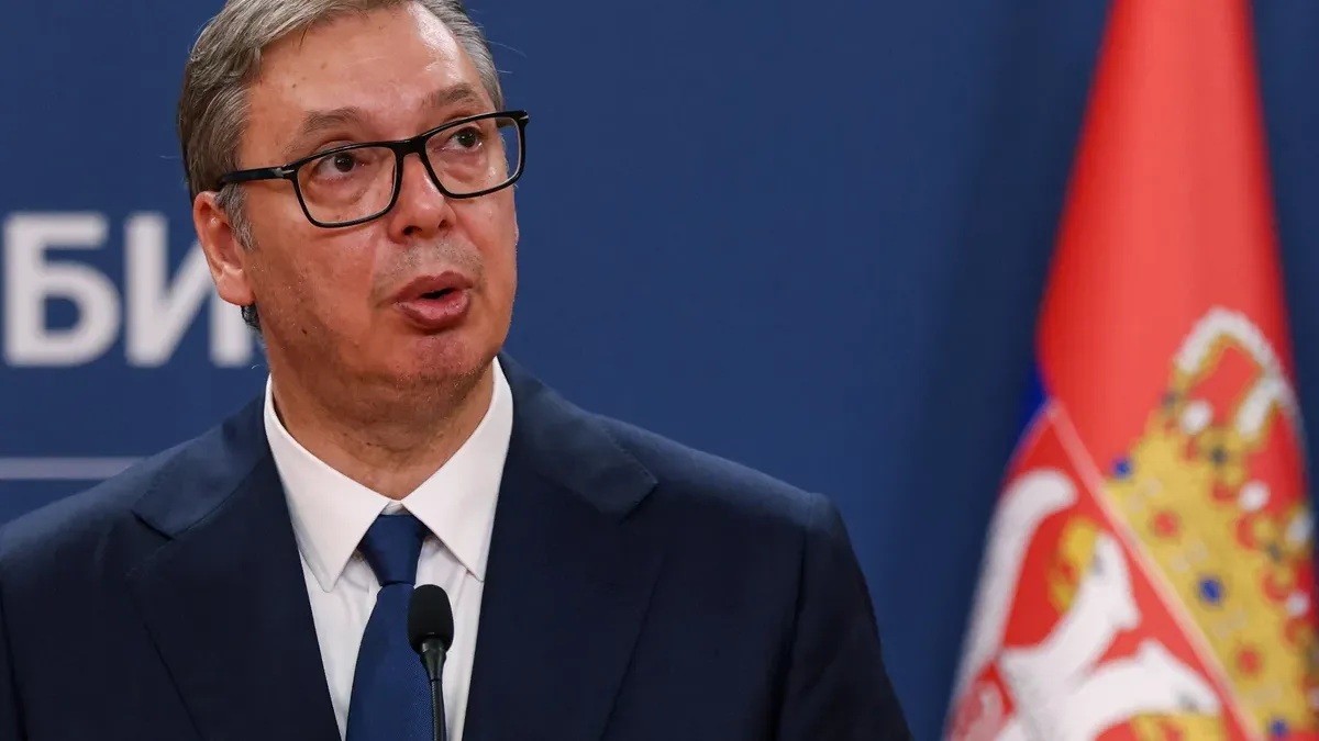 Vučić razpisal predčasne parlamentarne volitve