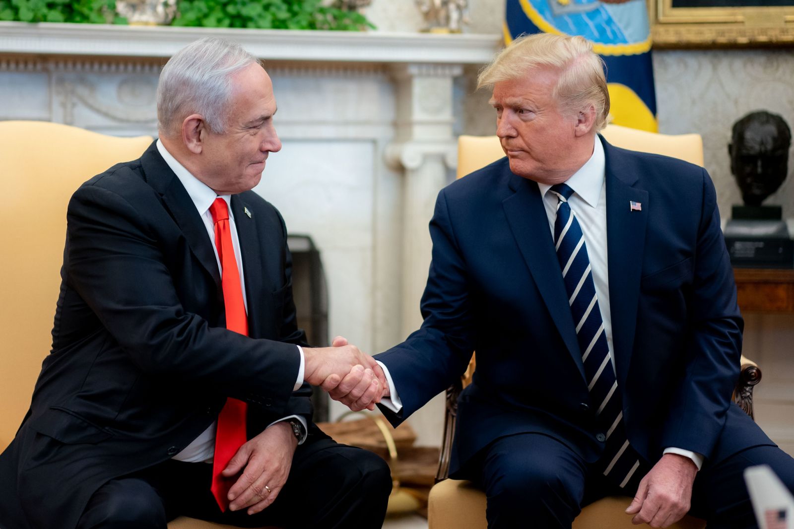 Ameriška zunanja politika je podrejena Izraelu