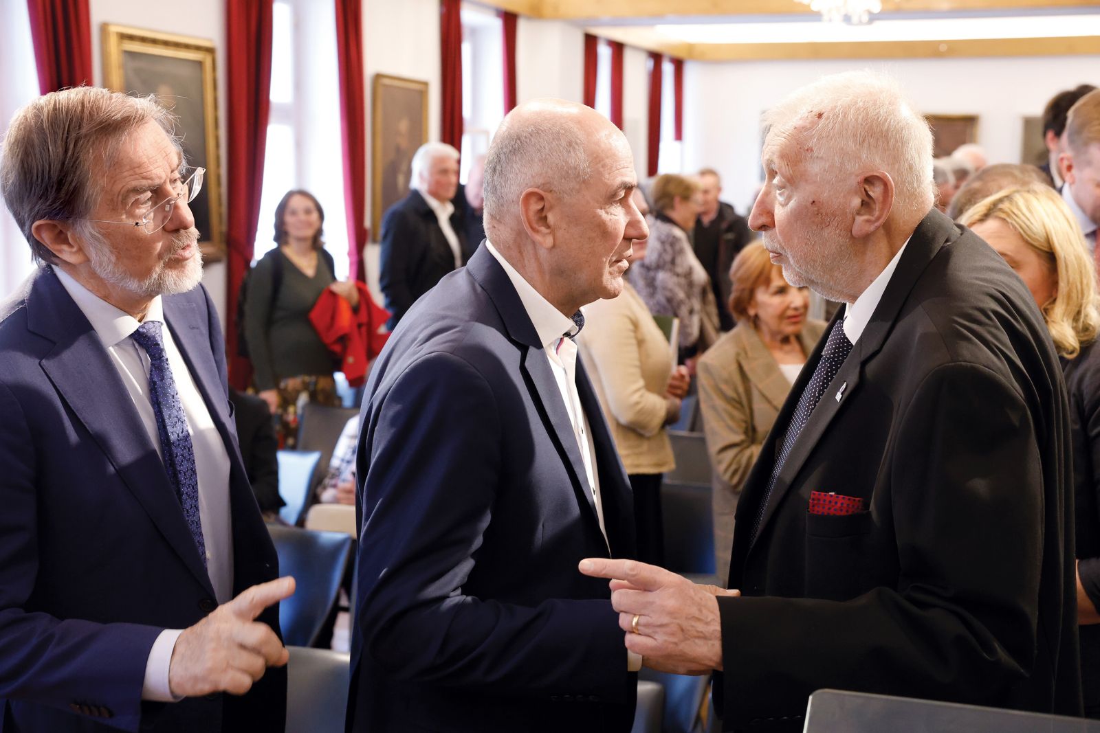 Zakaj Lojze Peterle nima prav