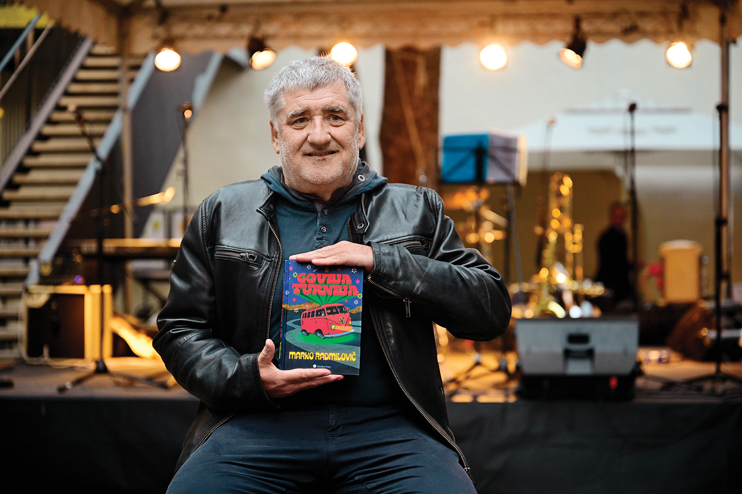 Knjiga in bend Marka Radmiloviča: Goveja turneja in koncert The Kronix, Vetrinjski dvor MB | Marko Pigac