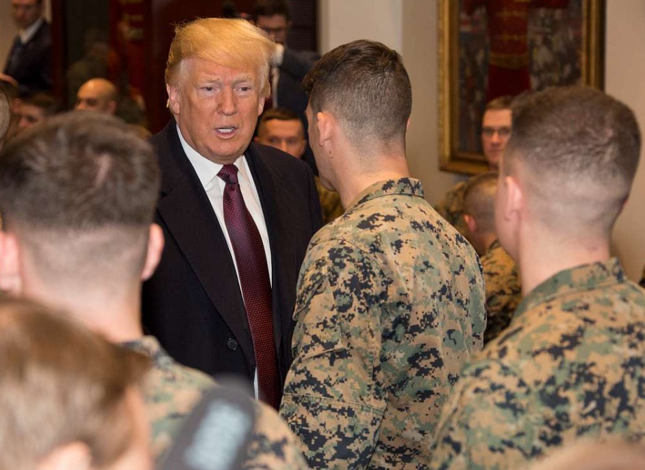 Donald Trump / »Mi prodajamo orožje po vsem svetu«
