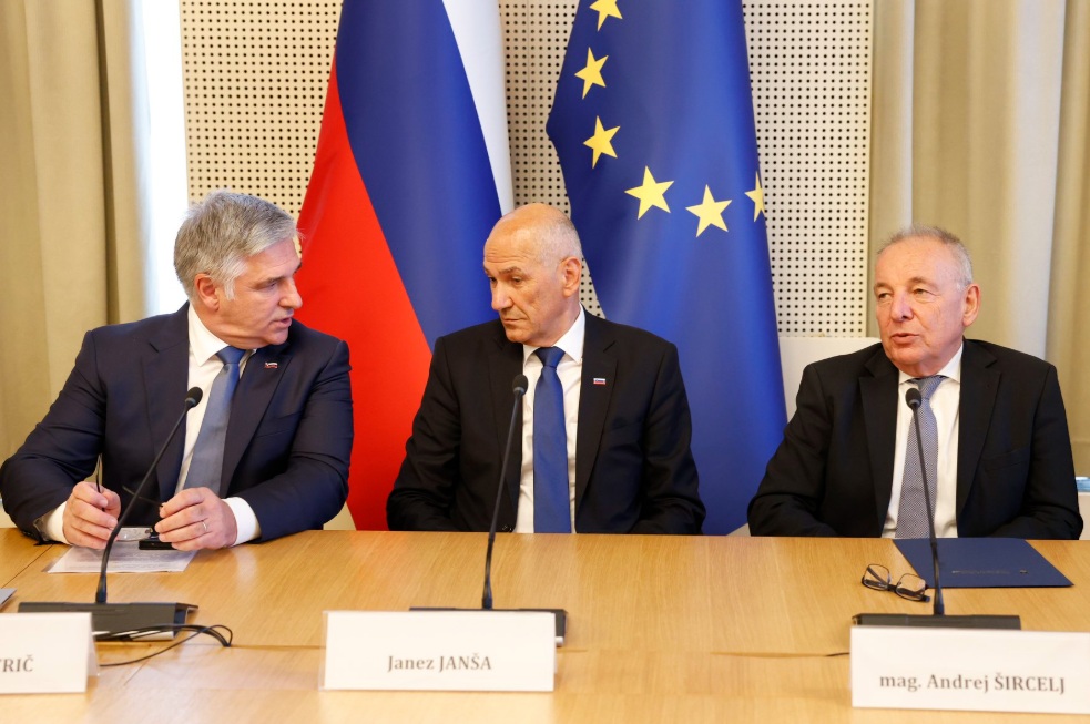 Marko Lotrič, premier Janez Janša in 
