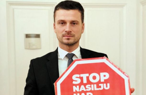 Zoper nekdanjega poslanca SD vložili kazensko ovadbo