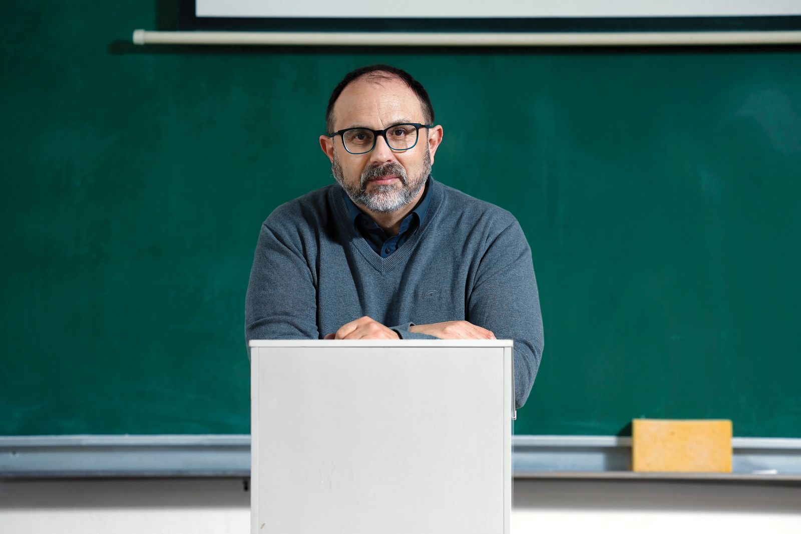 »Da nekdo študira filozofijo, ne pomeni, da ne zna vliti metra betona«
