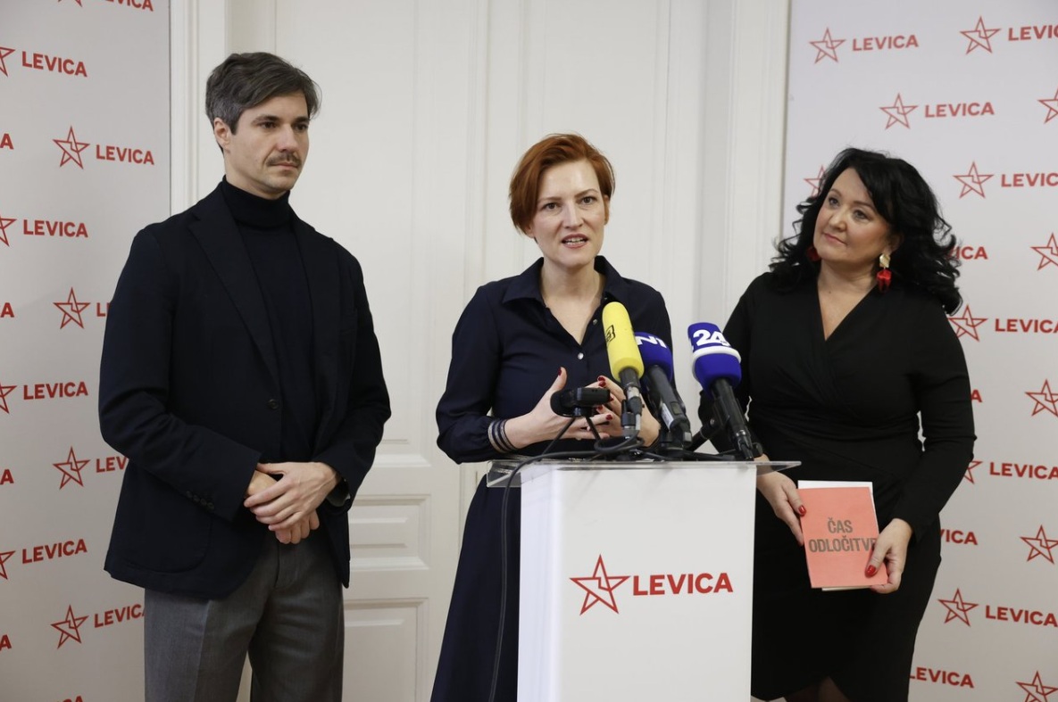 Sporočilo ljudi / »Ne dotikajte se našega skupnega«