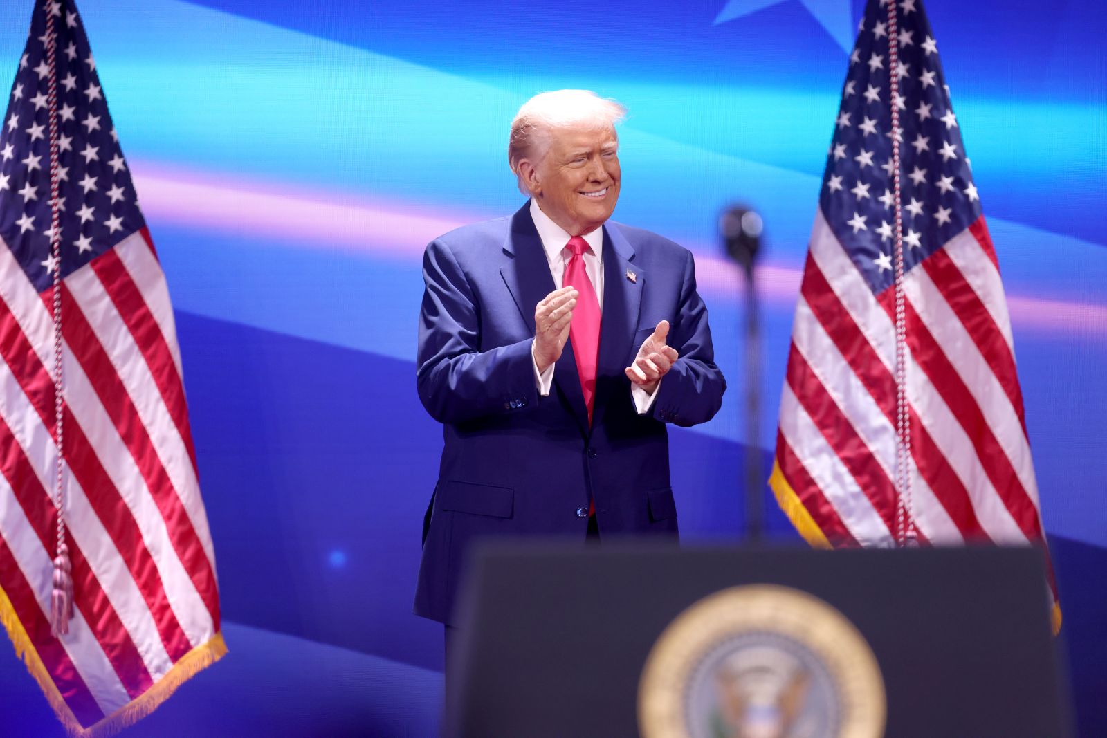 Trump posega v volilni sistem
