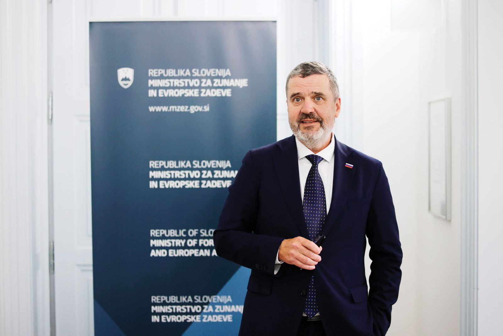 Kajzer izdal Hohlerjevo