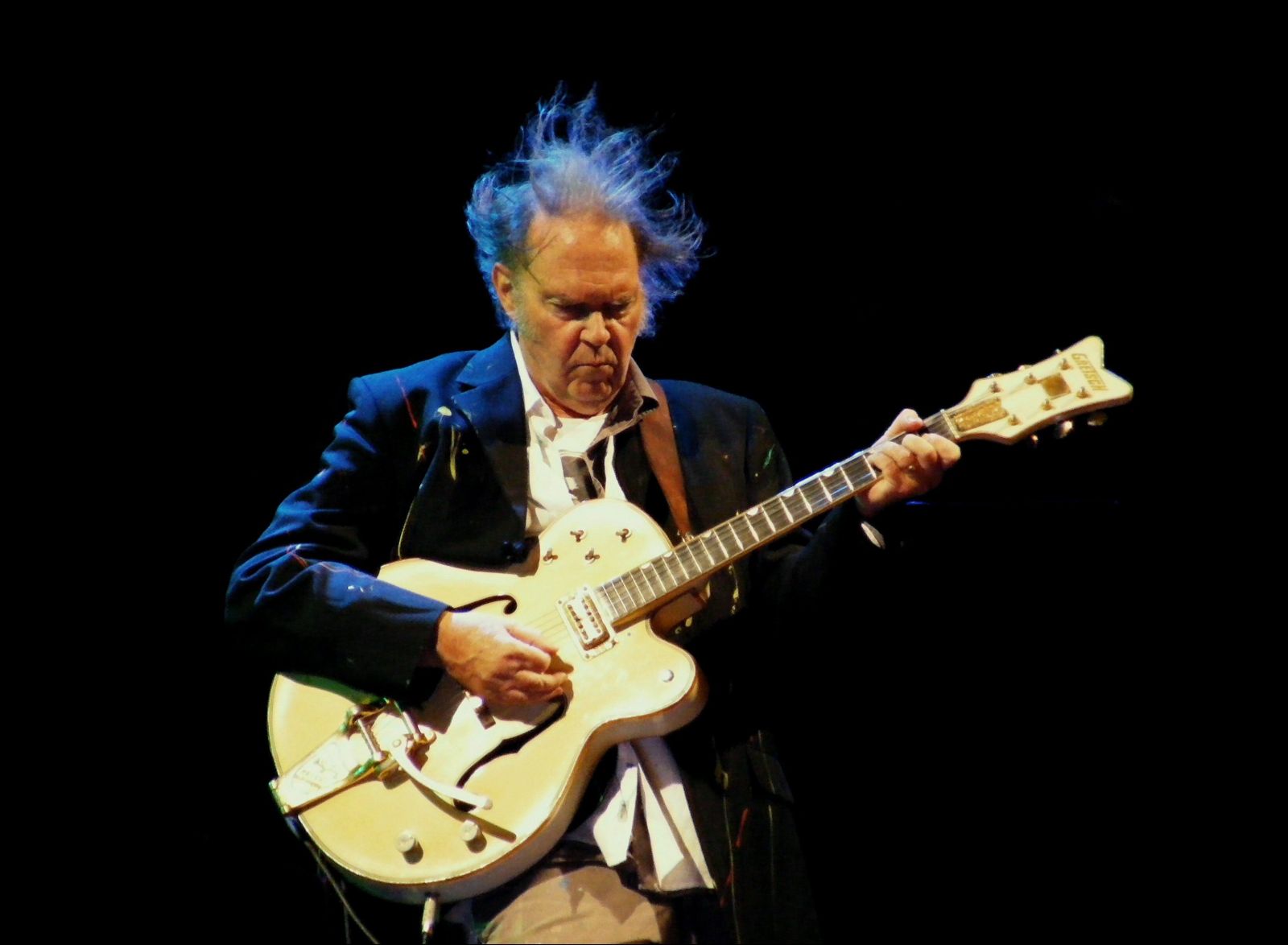 Neil Young toži Trumpa