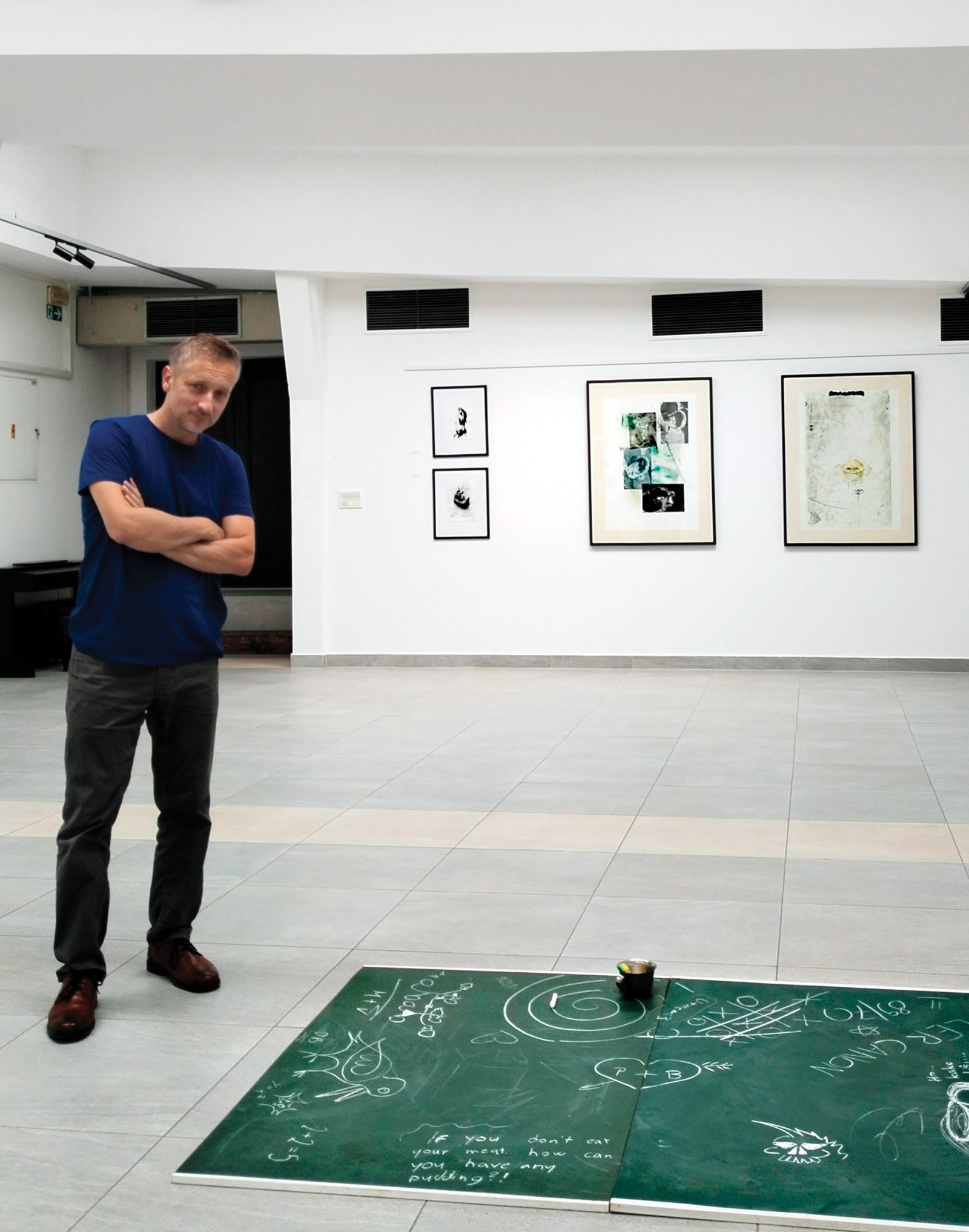Matjaž Geder: Mali sivi skodelici, Galerija A. Trstenjaka Ljutomer | Lea Belec