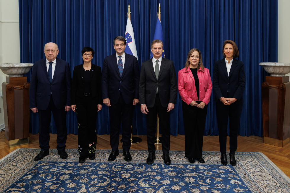 Srečanje predsednika vlade Roberta Goloba s komisarji EU 