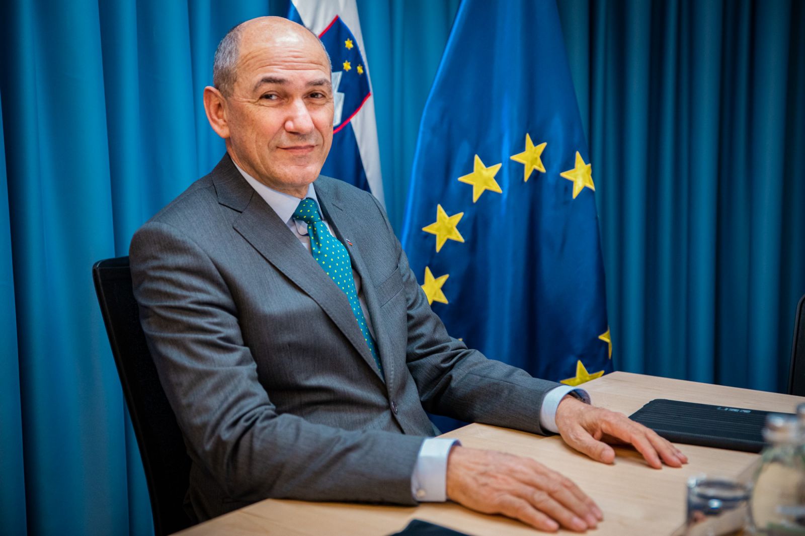 »Janša nam ne bo dajal lekcij iz demokracije«