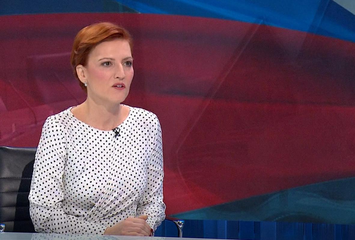 Asta Vrečko v oddaji Odmevi na TV Slovenija