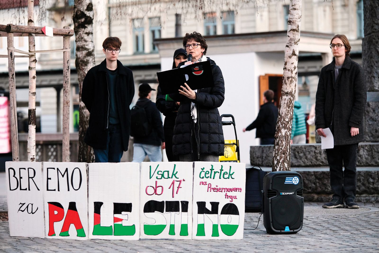 Beremo za Palestino. Branje palestinske poezije vsak četrtek ob 17. uri na Prešernovem trgu, LJ | Janez Zalaznik