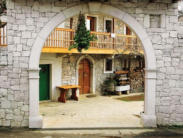 Osteria Il Pettirosso, Križ (Santa Croce), Kras