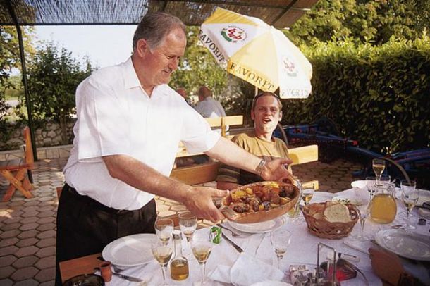 Restavracija Vrh, Vrh nad Buzetom