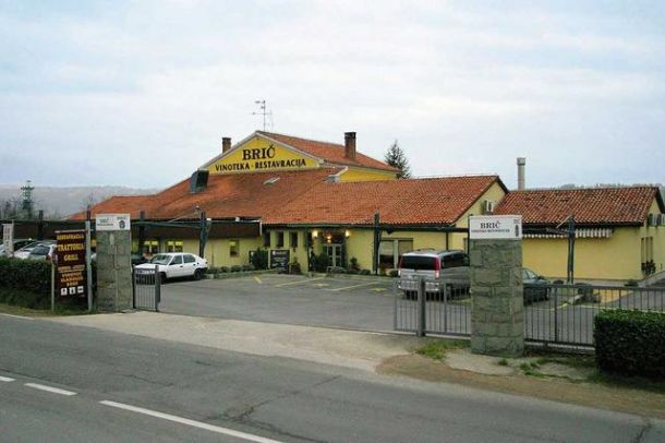 Restavracija Brič, Dekani