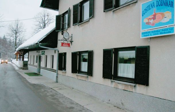 Gostilna Dobnikar, Topol