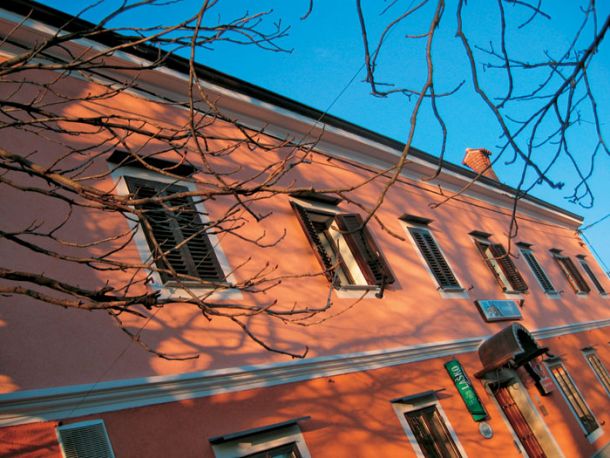 Gostilna Gombač, Lokev