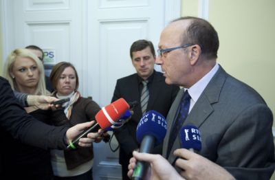 Minister Gorenak na sestanku s poslansko skupino PS