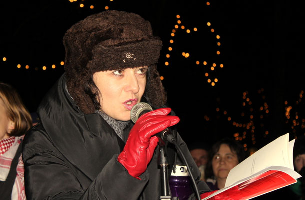 Lara Jankovič recitira Aškerca.