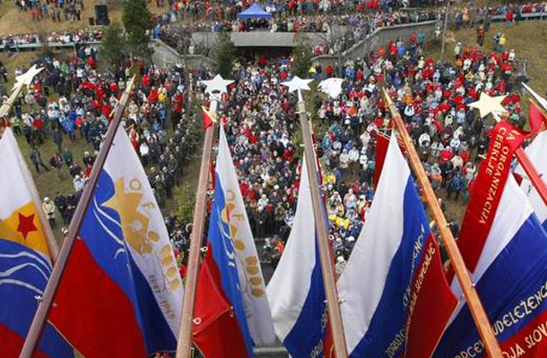 S tega mesta so govorili mnogi pomembni ljudje, večinoma politiki. Sporočila, poslana od tukaj, so imela težo in so doživela odmev v javnosti.