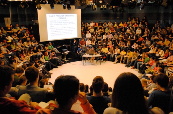 Fabula 2010