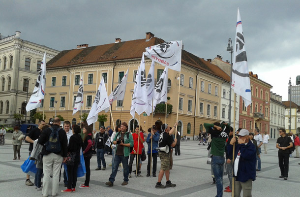 Tokrat so najbolj izraziti napisi proti povampirjenosti kapitalizma in neoliberalizmu, ki kritizirajo oblast nasploh.