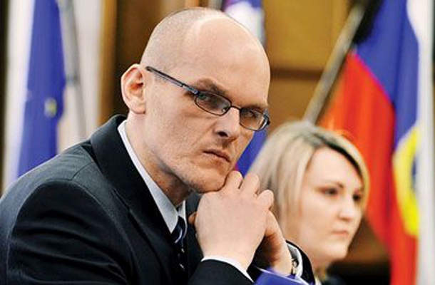 Klemenčič je danes poudaril, da ima Slovenija na tem področju zelo star zakon in enega najslabših v Evropi.