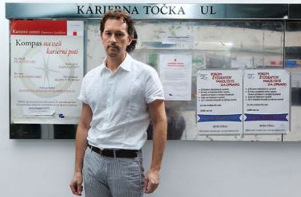 Čeprav njegova stranka ni srečna ob nobenem dvigu davkov, saj zagovarja nizke davčne obremenitve, pa jim po Virantovih besedah realni pogled pove, da je dvig DDV nujno zlo.