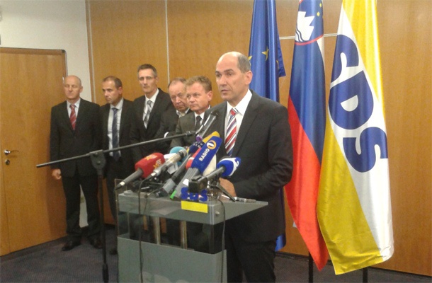 Novinar avstrijskega tednika News Stefan Melichar: Mislim, da je že skrajni čas, da politiki v Evropi sprejmejo izid sojenja in jih ne postavljajo pod vprašaj. Slovenija je evropska država in Evropa ima po mojem mnenju dobro delujoč sodni sistem.