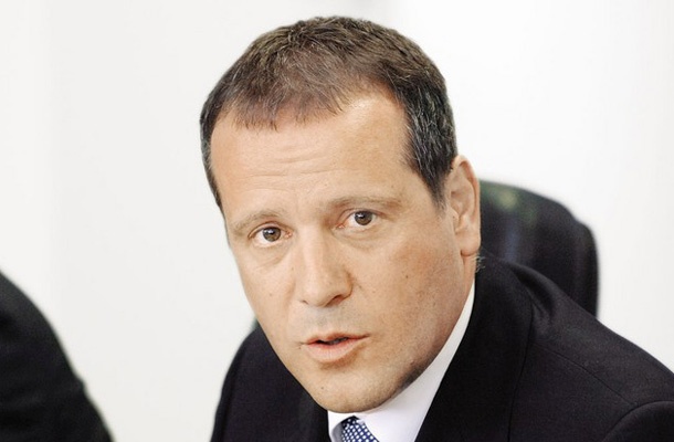Nekdanji predsednik računskega sodišča Igor Šoltes je potrdil, da potekajo pogovori o morebitni ustanovitvi nove stranke.