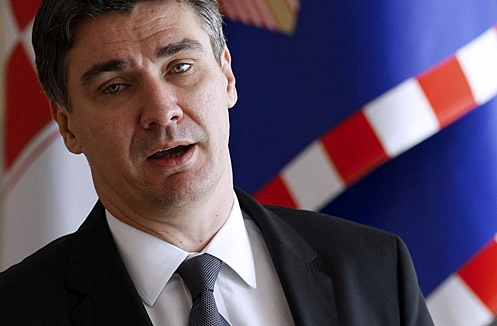 Premier Milanović se še kako zaveda, da je Hrvaška v recesiji že pet let in da je od leta 2008 realni bruto domači proizvod (BDP) upadel za 12 odstotkov.
