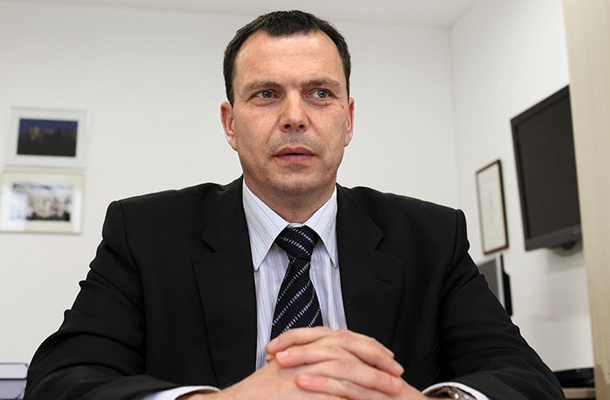 Vodja specializiranega državnega tožilstva Harij Furlan ustreza tožilski službi