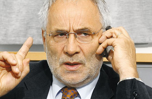 Vajgl dejal, da to pomeni nadaljevanje naporov za mir in stabilnost v Evropi.