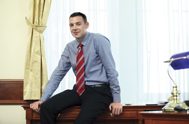 Vlada želi banke dokapitalizirati še letos, takoj po objavi rezultatov pregleda sredstev bank in obremenitvenih testov, je povedal finančni minister Uroš Čufer.