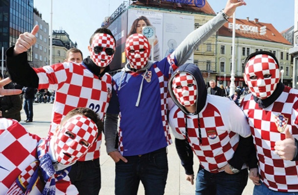 V državi, v kateri je več kot 360.000 brezposelnih in ki je tretja po brezposelnosti mladih v EU, je obup vse večji.