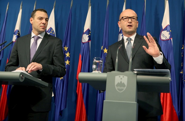 Rezultate pregledov in ukrepe za sanacijo bank sta guverner Banke Slovenije Boštjan Jazbec in minister za finance Uroš Čufer javnosti predstavila na novinarski konferenci.
