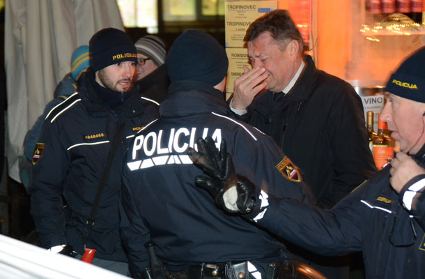 Pomoč policistov | Bojan Stepančič
