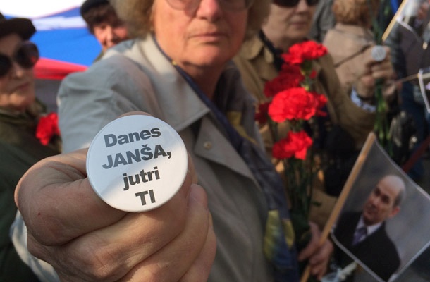 Mi smo Janševi, Janša je naš!