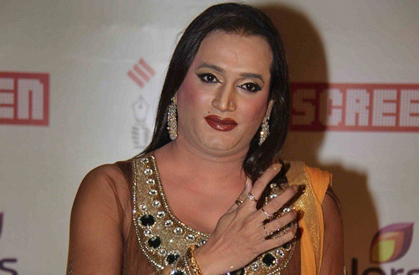 Aktivist Laxmi Narayan Tripathi je razsodbo pozdravil in dejal, da so bili transseksualci v tradicionalni Indiji dolgo diskriminirani.