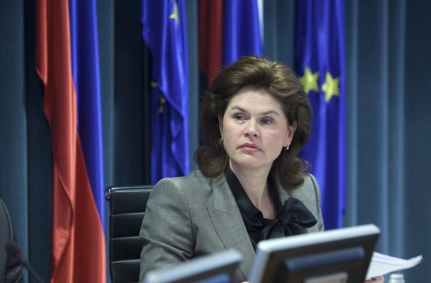 Prva slovenska premierka je podala odstopno izjavo.