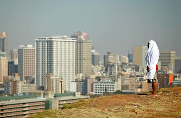 Visoki dobički, ki jih obetajo vlaganja v Afriki, so povezani tudi z višjimi tveganji, zato bi morala ta vlaganja biti praviloma samo dodatna možnost, ne pa glavna naložba.