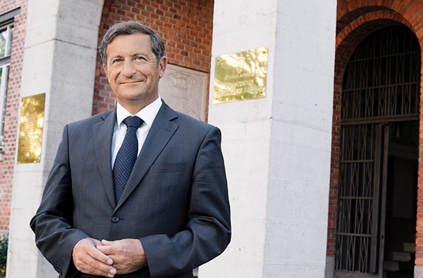 Večni Karl bo vztrajal pri tem, kar mu pripada glede na dosežen volilni rezultat.