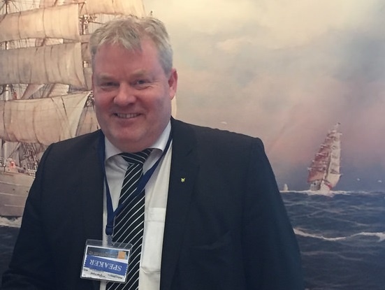 Položaj islandskega premierja je začasno prevzel Sigurdur Ingi Johannsson.