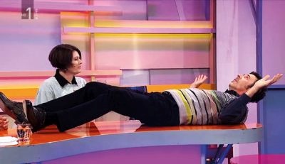 Franci Kek je neumno debato izkoristil za performans o svoji prvi spolni izkušnji
