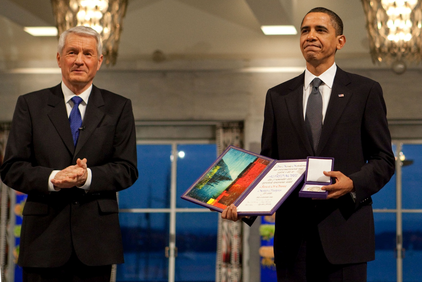 Na desni Barack Obama.