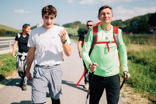 Novi stari predsednik republike Borut Pahor med kampanjo s sinom Luko, njegovim osebnim svetovalcem